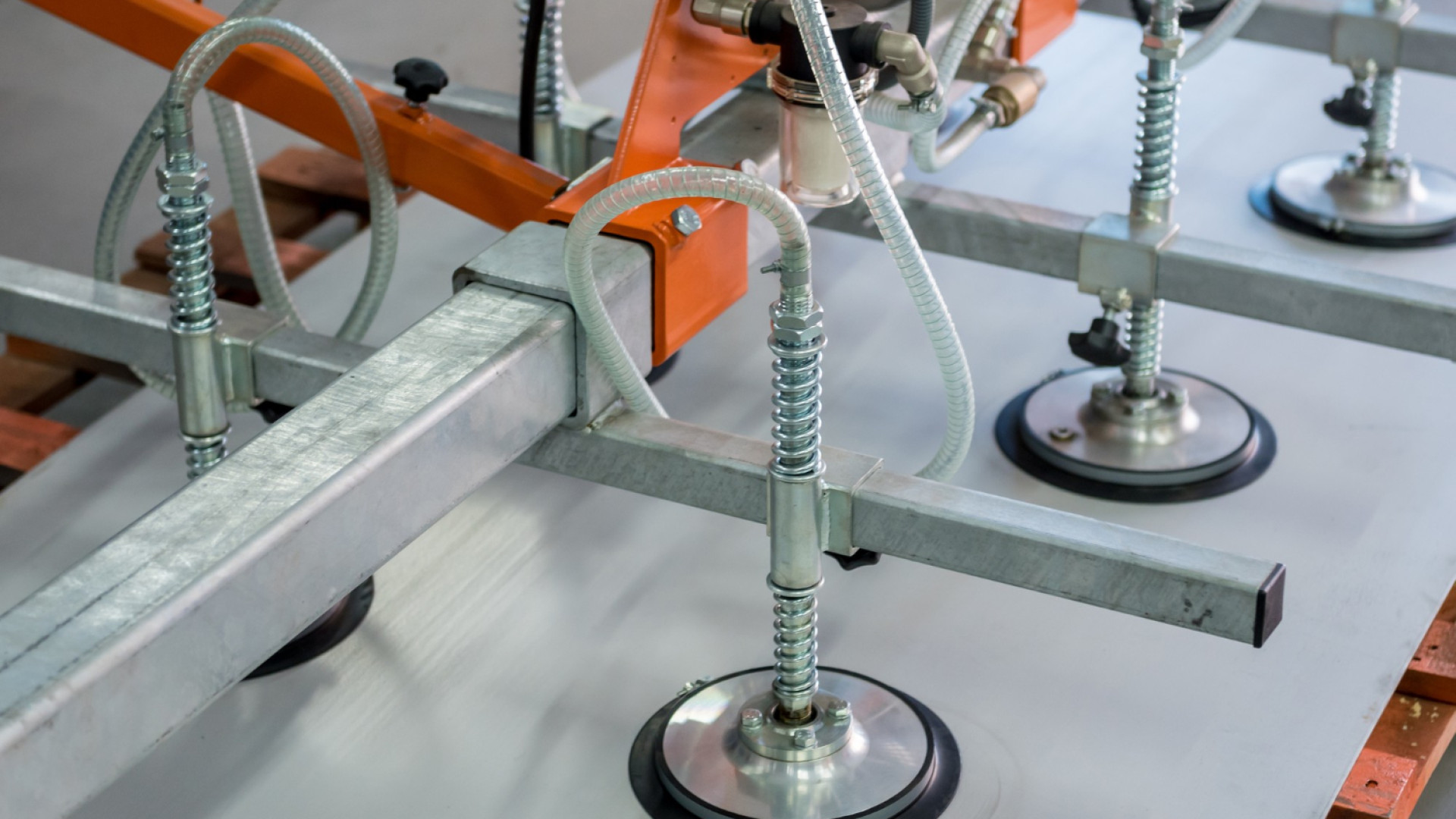 Sécurisez vos levages avec un palonnier à ventouses : efficacité et fiabilité au rendez-vous